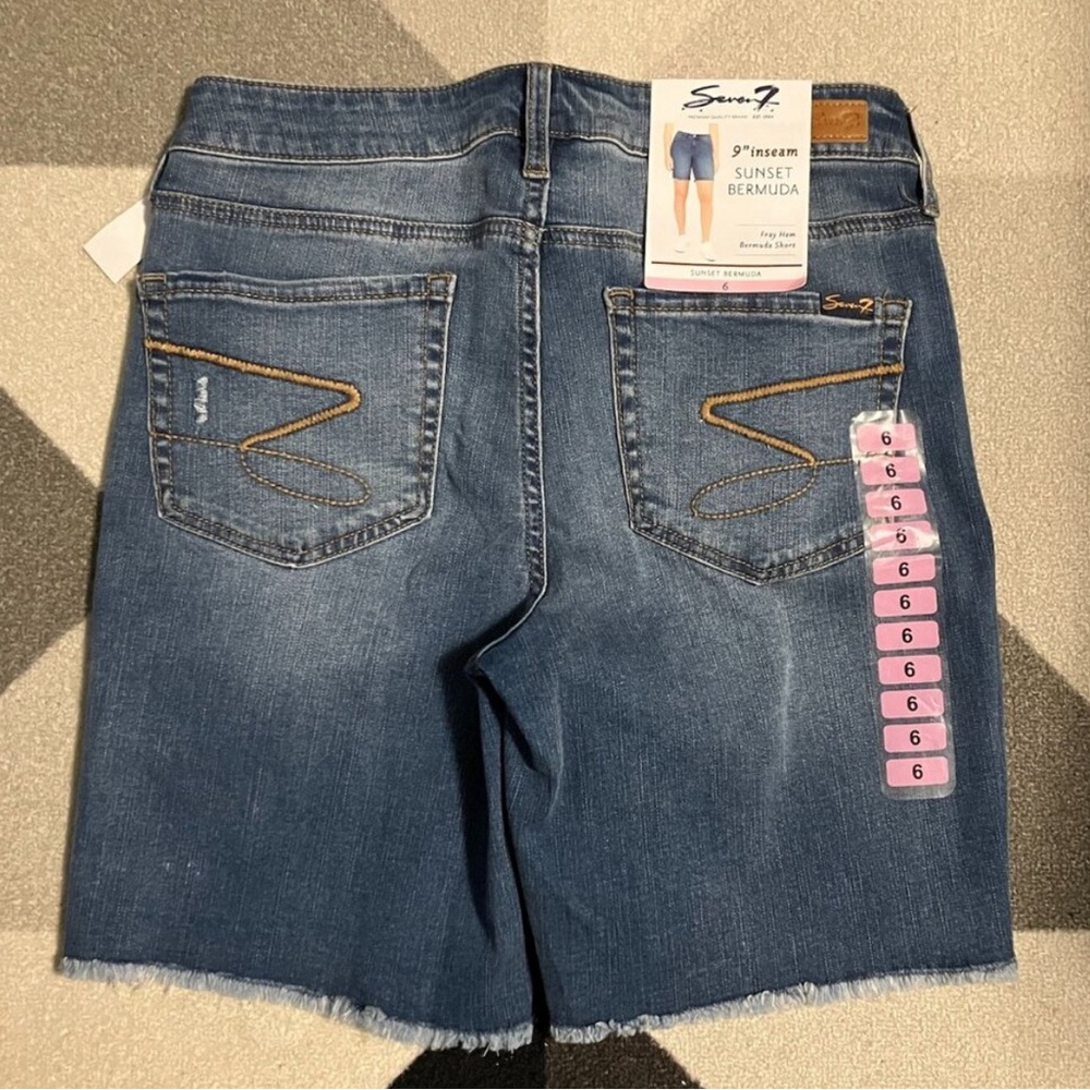 SUNSET BERMUDA SHORTS IN THE COLOR MINERS